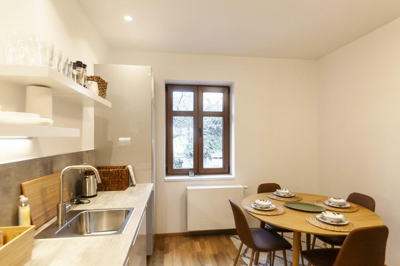 Expat House * Praga