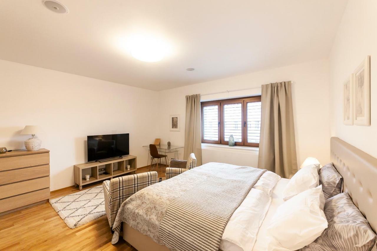 Expat House Apartamento Praga