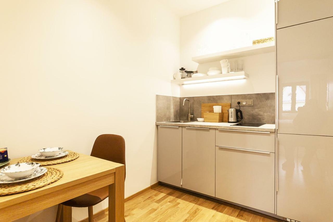 Expat House Apartamento Praga