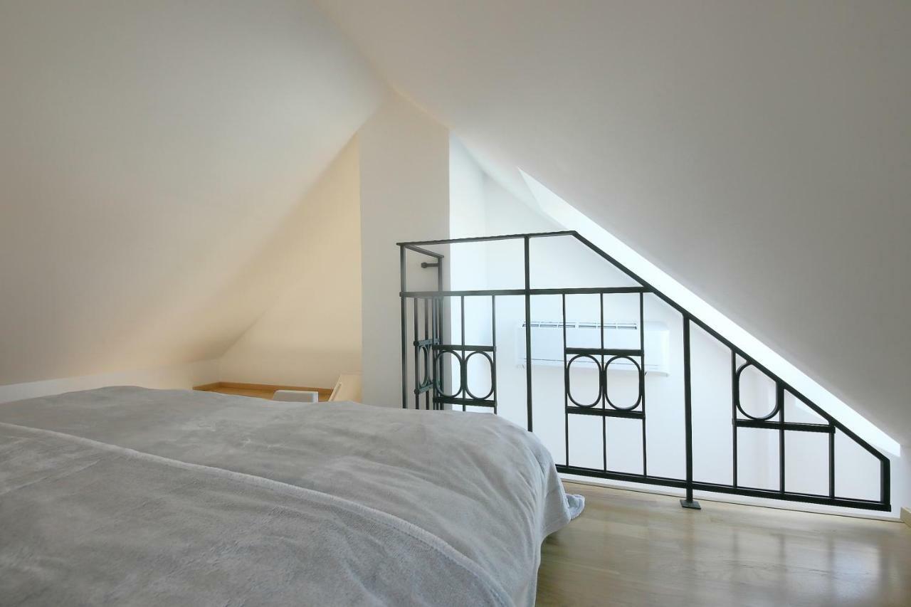 Expat House * Praga
